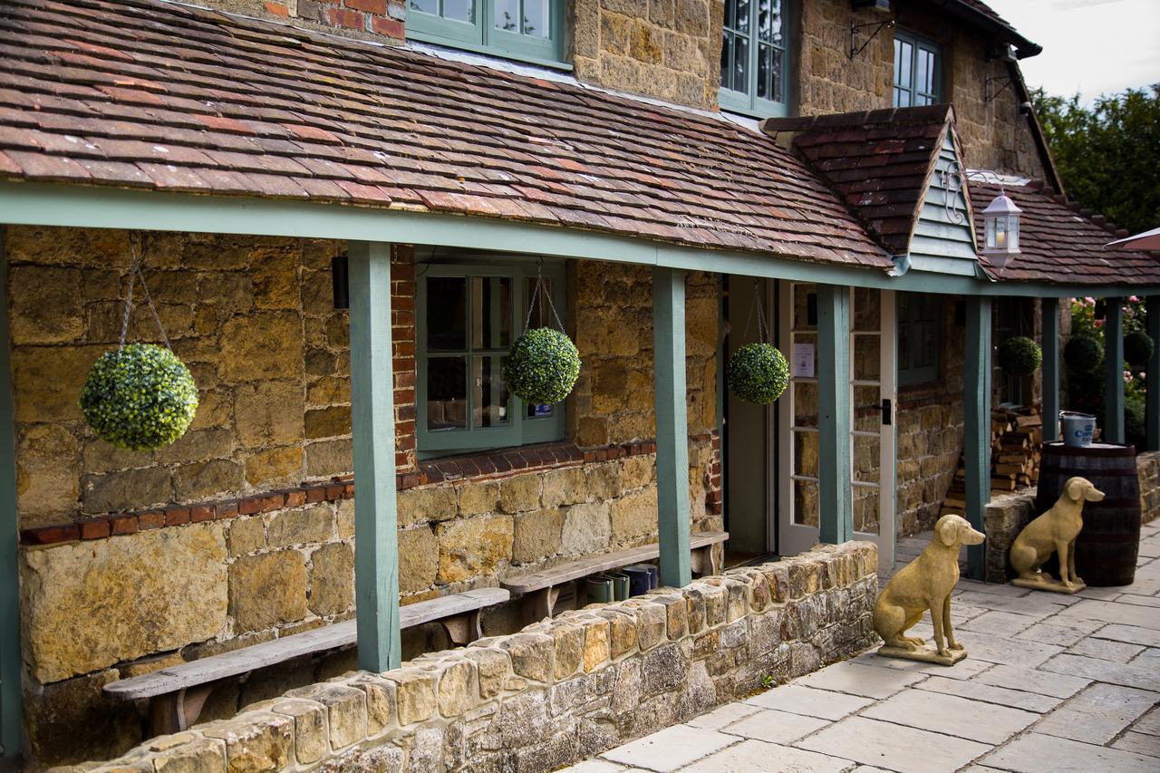 Hotel The Kings Arms Fernhurst Exterior foto